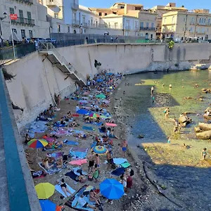 Casa vacanze Ortigia Adriana Souite', Syracuse